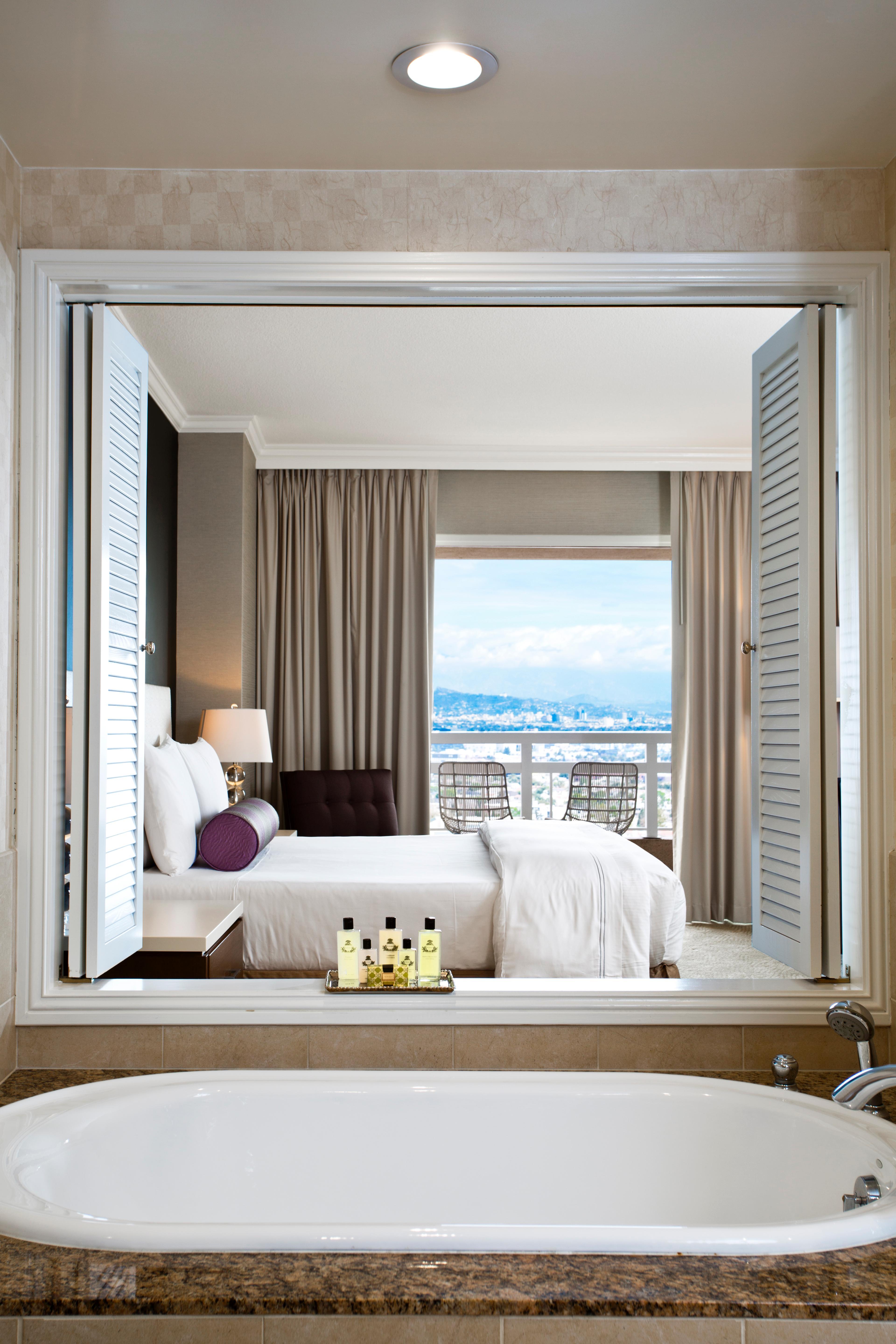 Hotel Intercontinental Angeles Century At Beverly Hills