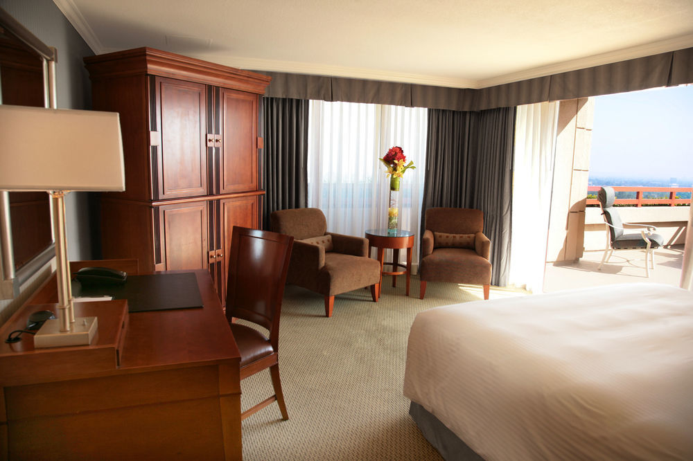 Intercontinental Angeles Century At Beverly Hills Hotel 4*